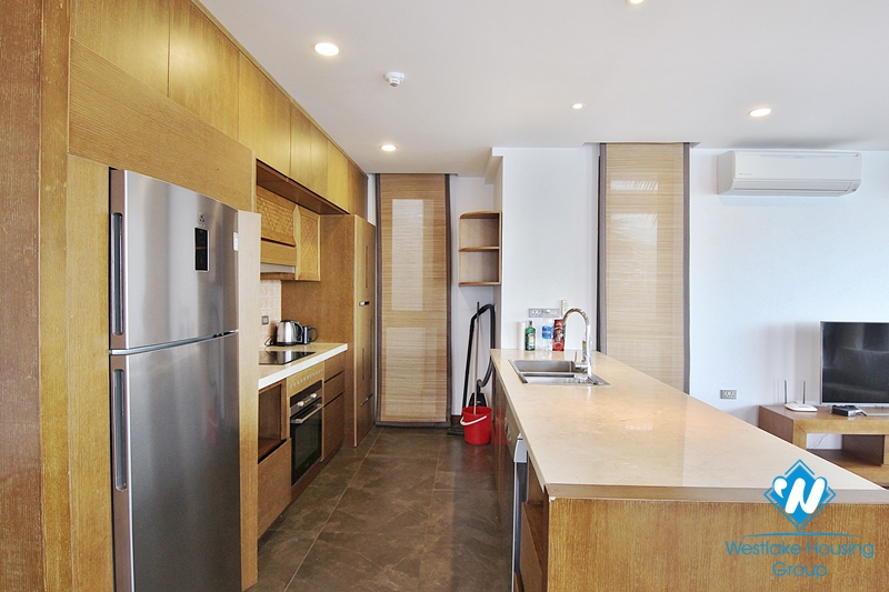 Spacious 3-bedroom apartment with lake view in Ho Tay